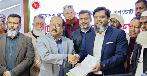 ঢাকা–০৪ আসনে বিএনপির মনোনয়নপত্র দাখিল করলেন তানভীর আহমেদ রবিন