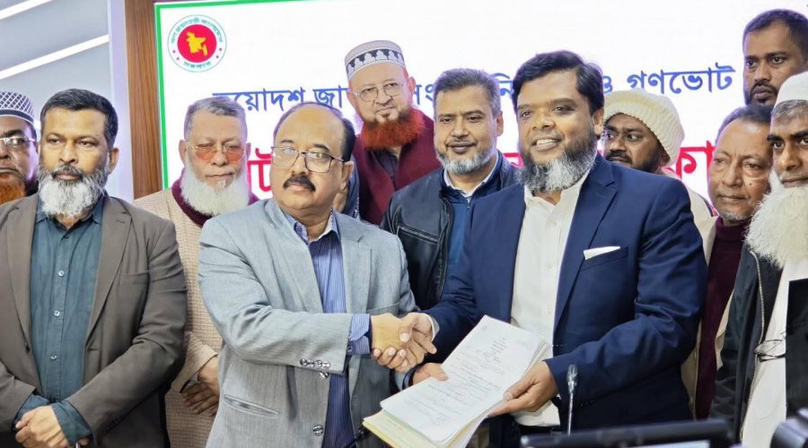 ঢাকা–০৪ আসনে বিএনপির মনোনয়নপত্র দাখিল করলেন তানভীর আহমেদ রবিন