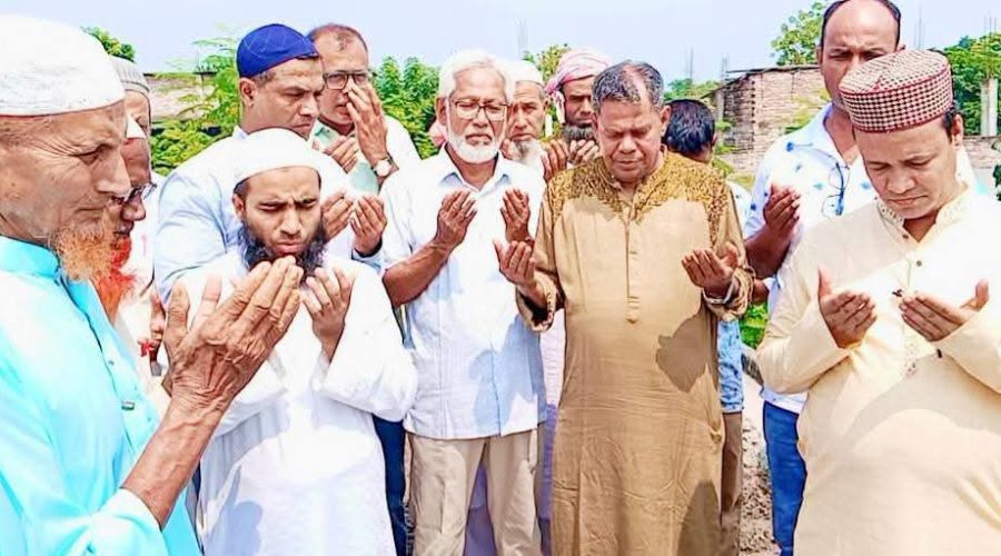 দপ্তরীপাড়ায় বাইতুল আমান মসজিদের জানাজার ঘরের ছাদ ঢালাই উদ্বোধন করেন এমপি সৈয়দ জাহাঙ্গীর আলম 
