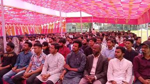 পাবনায় শিবিরের উদ্দোগে সাধারণ শিক্ষার্থীদের মাঝে কোরআন বিতরণ 
