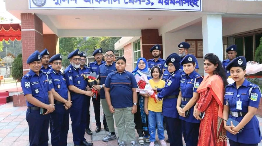 মুক্তিযোদ্ধাদের ভুলে গেলে জাতি তার অস্তিত্বকেই ভুলে যাবে - ময়মনসিংহ বিভাগীয় কমিশনার মুক্তিযোদ্ধাদের ভুলে গেলে জাতি তার অস্তিত্বকেই ভুলে যাবে - ময়মনসিংহ বিভাগীয় কমিশনার