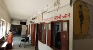 কুপিয়ে স্ত্রীর হাত কর্তন করলেন নেশাগ্রস্থ স্বামী