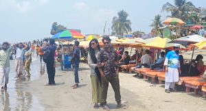 লাখো পর্যটকের সমাগম কুয়াকাটা সমুদ্র সৈকতে, শতভাগ হোটেল মোটেল বুকিং