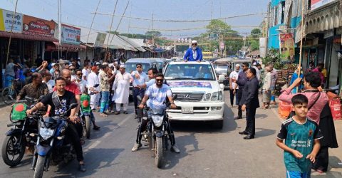 সিরাজদিখানে বিএনপির সভাপতি শেখ মোঃ আব্দুল্লাহর মোটরসাইকেল শোডাউন