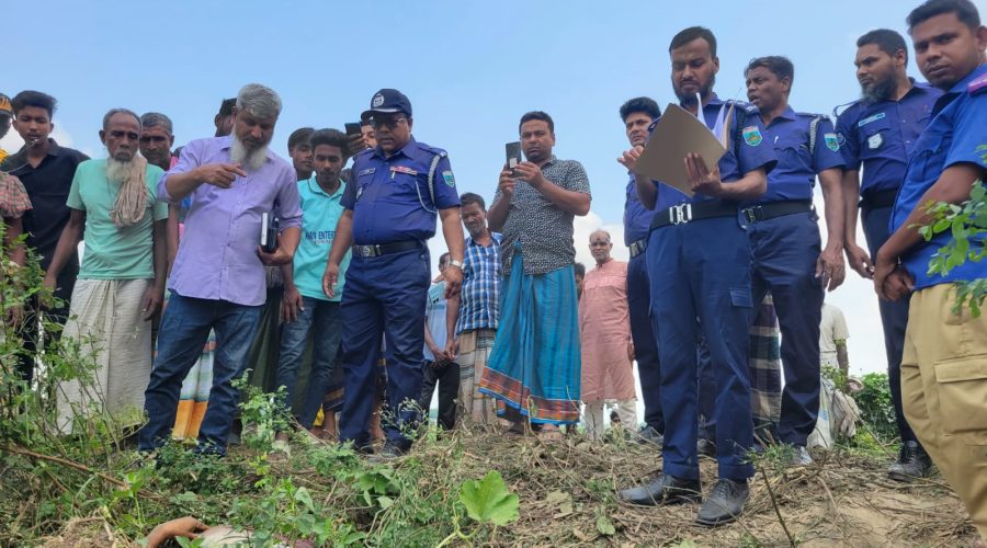 পাবনায় এক ব্যবসায়ীকে গলা কেটে হত্যা করেছে দুর্বৃত্তরা 