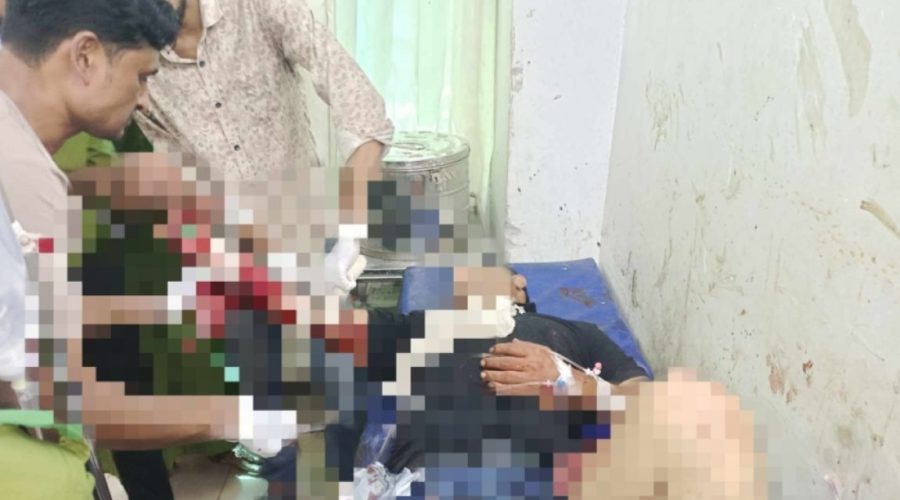 বগুড়ায় দিনদুপুরে ধারালো অস্ত্র দিয়ে কুপিয়ে টাকা ছিনতাই বগুড়ায় দিনদুপুরে ধারালো অস্ত্র দিয়ে কুপিয়ে টাকা ছিনতাই