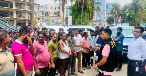 ভ্রাম্যমান আদালত পরিচালনা করে ১৪ জন দালাল কে বিনাশ্রম কারাদন্ড প্রদান