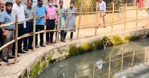 খালে পড়ে শিশুমৃত্যু : দুর্ঘটনাস্থল পরিদর্শন করলো চসিকের তদন্ত কমিটি