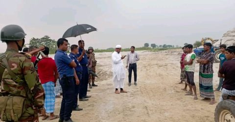 গফরগাঁওয়ে অবৈধভাবে বালু বিক্রয় করায় মোবাইল কোট অভিযান 