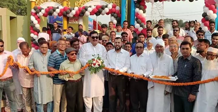 চাঁপাইনবাবগঞ্জে উদ্বোধন হলো মাসব্যাপী শিল্পপণ্য ও বাণিজ্য মেলা 