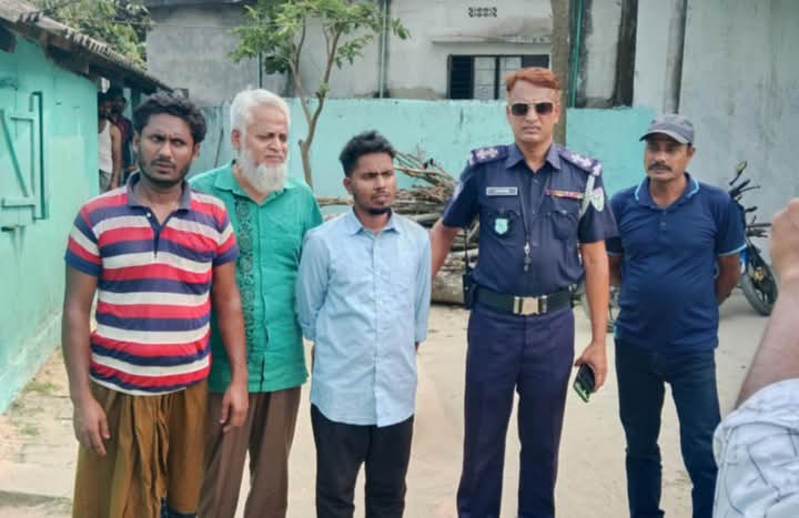 বাহুবলে ইসলাম ধর্ম নিয়ে মন্তব্যের অভিযোগে এক ব্যক্তি গ্রেপ্তার বাহুবলে ইসলাম ধর্ম নিয়ে মন্তব্যের অভিযোগে এক ব্যক্তি গ্রেপ্তার