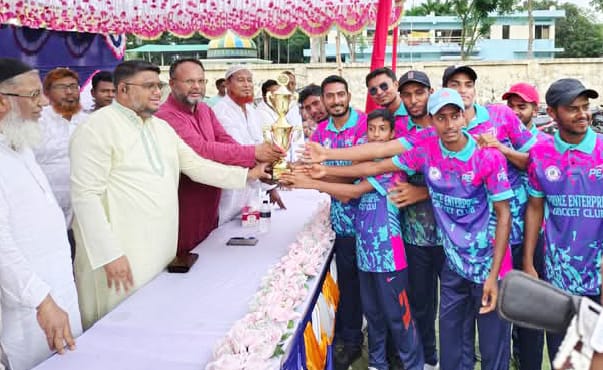 পাঁচবিবিতে ক্রিকেট টুর্নামেন্টের সমাপনী অনুষ্ঠিত পাঁচবিবিতে ক্রিকেট টুর্নামেন্টের সমাপনী অনুষ্ঠিত