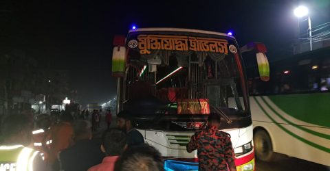 মধুপুরে বাস ও মাহিন্দ্র মুখোমুখি সংঘর্ষের ঘটনায় ২জনের মৃত্যু হয়েছে 