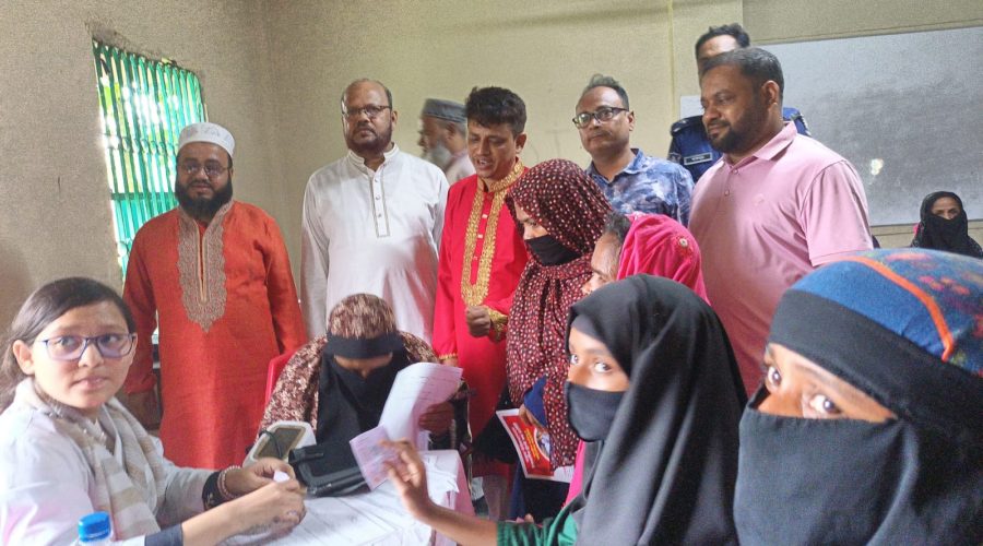 কুমিল্লার ‎চৌদ্দগ্রামে বিনামূল্যে চিকিৎসাসেবা: ৫ হাজার মানুষের মুখে হাসি