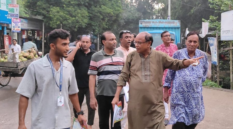 বিএনপির ৩১ দফা বাস্তবায়নের লক্ষ্যে চাঁপাইনবাবগঞ্জে লিফলেট বিতরণ বিএনপির ৩১ দফা বাস্তবায়নের লক্ষ্যে চাঁপাইনবাবগঞ্জে লিফলেট বিতরণ