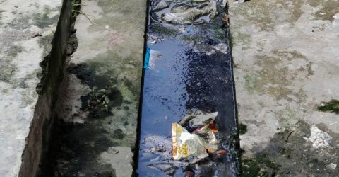 ডুমুরিয় হাসপাতালে যেন ময়লা আবর্জনার ভাগাড়