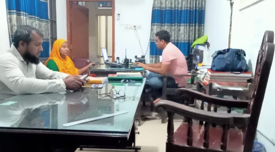 সিরাজদিখানে প্রবাসীর স্ত্রীকে মারধরের অভিযোগ সিরাজদিখানে প্রবাসীর স্ত্রীকে মারধরের অভিযোগ