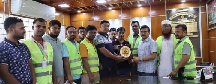 খুলনায় শ্রেষ্ঠ উপজেলা নির্বাহী অফিসার নির্বাচিত মুহাম্মাদ আল-আমিনকে নিসচা ডুমুরিয়ার বিশেষ সম্মাননা খুলনায় শ্রেষ্ঠ উপজেলা নির্বাহী অফিসার নির্বাচিত মুহাম্মাদ আল-আমিনকে নিসচা ডুমুরিয়ার বিশেষ সম্মাননা