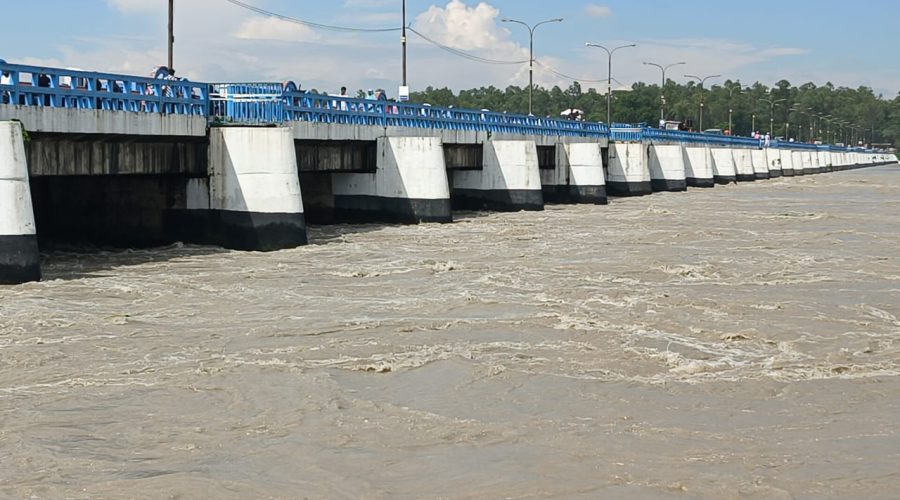 তিস্তায় তিন দিন ধরে পানি বিপদসীমার ওপরে, নতুন এলাকায় বন্যা তিস্তায় তিন দিন ধরে পানি বিপদসীমার ওপরে, নতুন এলাকায় বন্যা