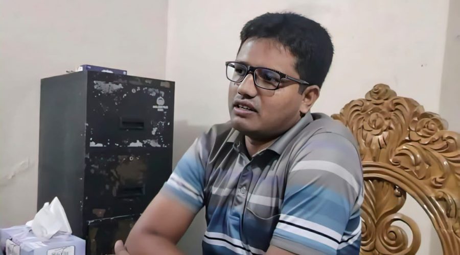 দীঘিনালায় ফ্রি ইন্টারনেট না দেওয়ায় যুবককে এসআই’র মারধর, জনতার বিক্ষোভ দীঘিনালায় ফ্রি ইন্টারনেট না দেওয়ায় যুবককে এসআই’র মারধর, জনতার বিক্ষোভ