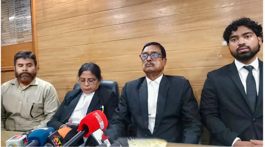 মব সৃষ্টিকারীরা হত্যার হুমকি দিচ্ছে, জীবন নিয়ে শঙ্কায় এডভোকেট ফজলুর রহমান