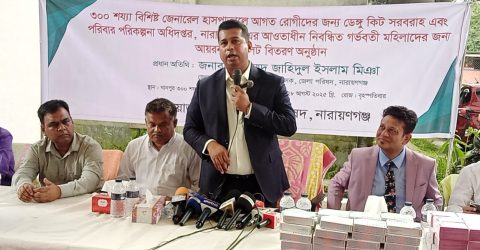 ডেঙ্গু কিট ও আয়রন ট্যাবলেট বিতরণে খানপুর হাসপাতালে মানবিক উদ্যোগ