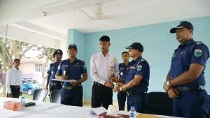 জয়পুরহাটে ঘুষ-তদবির ছাড়াই ১২০ টাকায় পুলিশে চাকরি পেলো ১৩ জন