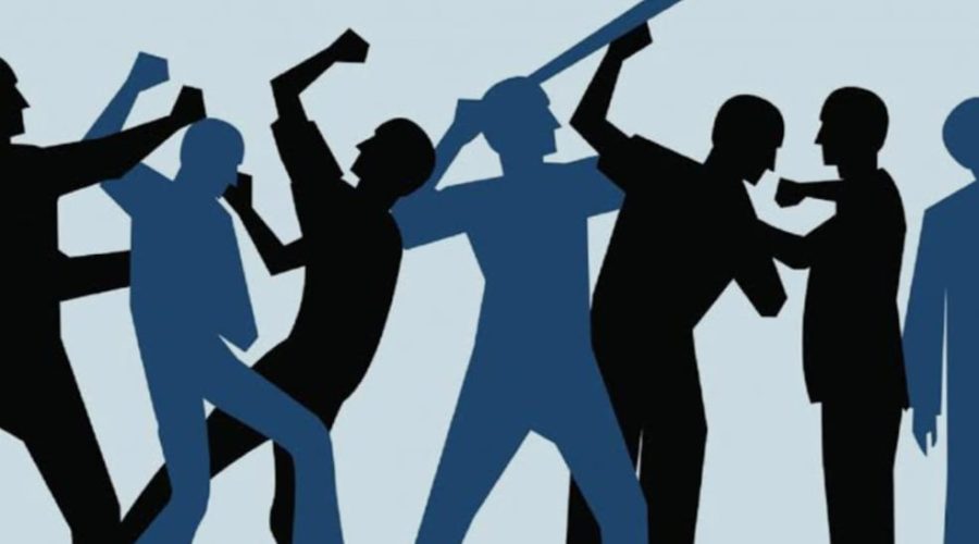 কাজিরহাটে সাংবাদিক হৃদয় ইসলামের ছোট বোন ও ভগ্নিপতিকে হত্যার চেষ্টা