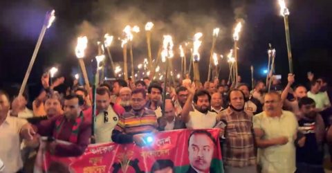 চাঁদপুর-২ আসনে বিএনপির মনোনয়ন প্রার্থী পরিবর্তনের দাবিতে তানভীর হুদার সমর্থকদের ম'শা'ল মিছিল ও বিক্ষোভ