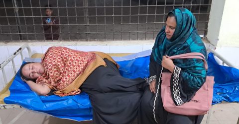 সিরাজদিখানে জমি নিয়ে বিরোধে শিক্ষক পরিবারের ৪ জনকে পিটিয়ে জখম