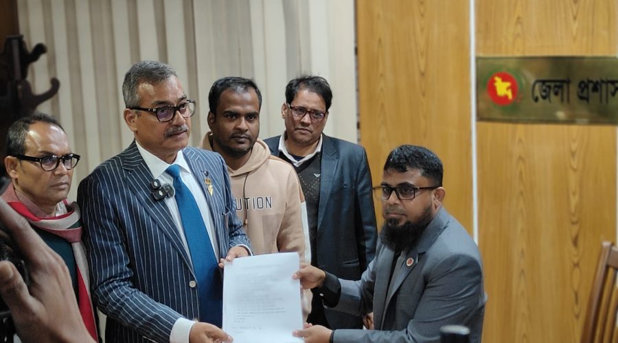 চাঁপাইনবাবগঞ্জ-৩ আসনে বিএনপির মনোনীত প্রার্থী হারুনুর রশিদের মনোনয়নপত্র জমা