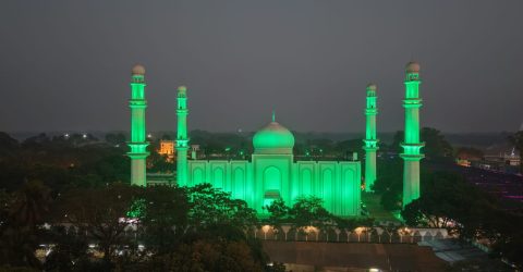 লাখো ভক্তের মিলনমেলায় শুরু হলো বিশ্ব ওলির দরবারে মহাপবিত্র উরস শরিফ