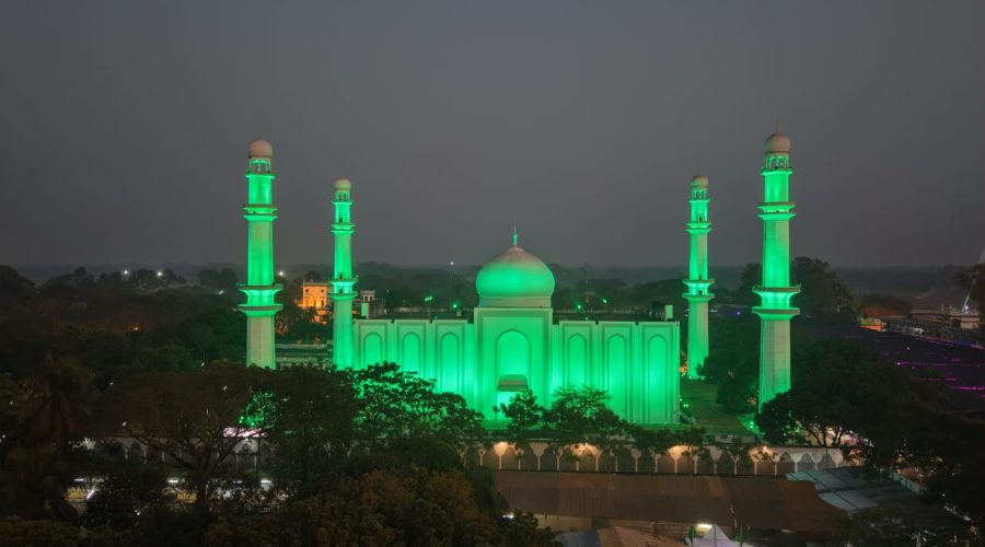 লাখো ভক্তের মিলনমেলায় শুরু হলো বিশ্ব ওলির দরবারে মহাপবিত্র উরস শরিফ