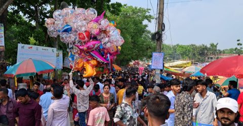 সিরাজদিখানে ঐতিহ্যবাহী কালীপূজা উপলক্ষে মেলায় লাখো মানুষের ঢল