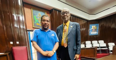 সেন্ট লুসিয়ার পার্লামেন্টের স্পীকারের সাথে ব‍্যারিস্টার নাজির আহমেদের মতবিনিময় 