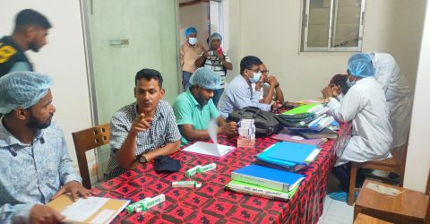 এনএসআই–র‍্যাব যৌথ অভিযানে যাত্রাবাড়ী ও ডেমরায় দুই প্রতিষ্ঠানকে ১.২০ লাখ টাকা 