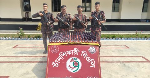 মহানন্দা ব্যাটেলিয়ন ৫৯ বিজিবির মাদকও চোরাচালান বিরোধী অভিযানে নেশাজাতীয় সিরাপ জব্দ