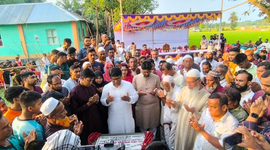 পুকুর খননে রাস্তা ক্ষতিগ্রস্ত হলে কঠোর ব্যবস্থা নেওয়ার হুঁশিয়ারি এমপি লিটনের