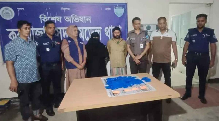 কক্সবাজার শহরে বিপুল ইয়াবা সহ আটক স্বামী-স্ত্রী 