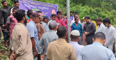 নেত্রকোনার দুর্গাপুরে বন্য হাতির উপদ্রপ প্রতিরোধে, স্ট্রিটলাইট স্থাপন কাজের উদ্বোধন