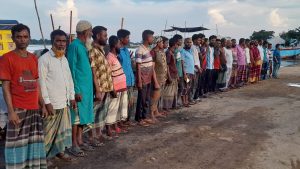 বড়ছড়ায় ব্যবসায়িদের হয়রানি ও অপপ্রচারের প্রতিবাদে মানববন্ধন বড়ছড়ায় ব্যবসায়িদের হয়রানি ও অপপ্রচারের প্রতিবাদে মানববন্ধন