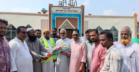 দিনাজপুরের বীরগঞ্জে মসজিদ উদ্বোধন ও দুর্গাপূজা মণ্ডপ পরিদর্শন করলেন এমপি মঞ্জু