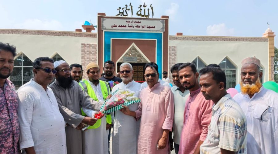দিনাজপুরের বীরগঞ্জে মসজিদ উদ্বোধন ও দুর্গাপূজা মণ্ডপ পরিদর্শন করলেন এমপি মঞ্জু