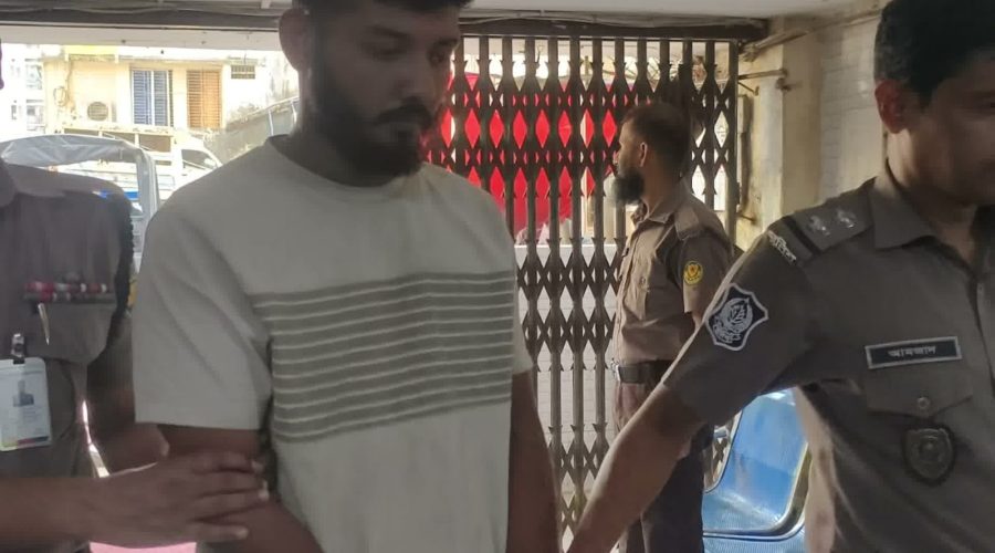 কদমতলীতে বিএনপি নেতার নাম ভাঙিয়ে চাঁদা দাবির অভিযোগে পুলিশের হাতে ১ জন আটক 