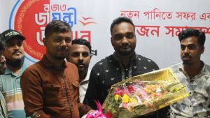 শ্যামপুরে দৈনিক যুগান্তরের রজতজয়ন্তী উৎসবে পথশিশু ও দুস্থদের মাঝে নগদ অর্থ ও খাবার বিতরণ