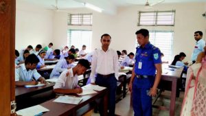 বীরগঞ্জে এসএসসি পরীক্ষা কেন্দ্র পরিদর্শন করলেন ইউএনও তানভীর আহমেদ
