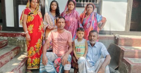 সিরাজদিখানে জমি নিয়ে বিরোধ মামলা করে বাড়ি ছাড়া সংখ্যালঘু পরিবার