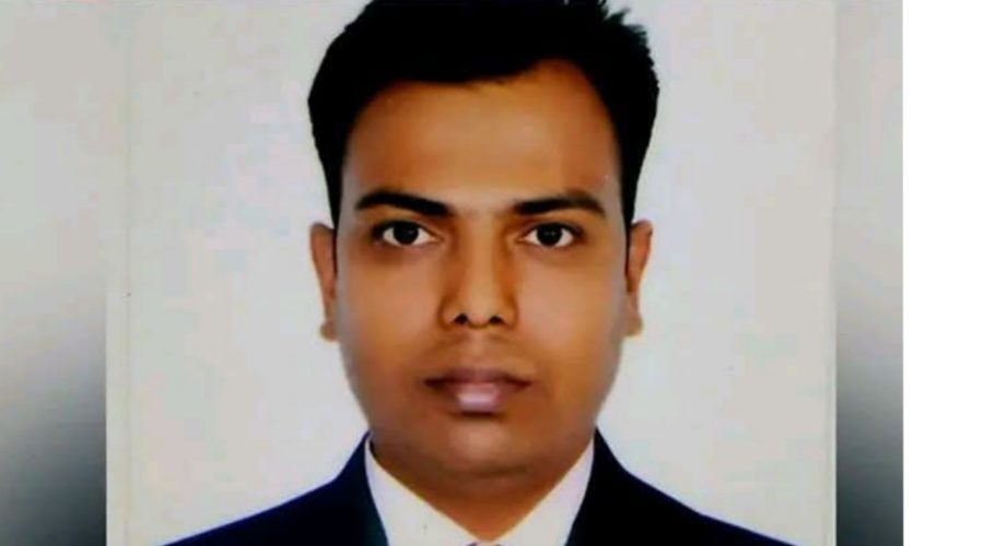 গাজীপুরে সাংবাদিক তুহিনকে প্রকাশ্যে কুপিয়ে হত্যা গাজীপুরে সাংবাদিক তুহিনকে প্রকাশ্যে কুপিয়ে হত্যা