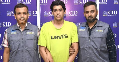ডলার প্রতারক চক্রের মূল হোতা গ্রেফতার