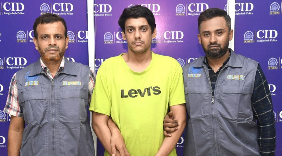 ডলার প্রতারক চক্রের মূল হোতা গ্রেফতার